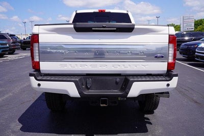 2017 Ford Super Duty F-350 SRW Platinum 4WD Crew Cab 6.75' Box
