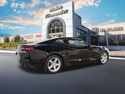 2022 Chevrolet Camaro 2dr Coupe 1LT
