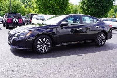 2024 Nissan Altima 2.5 SV Sedan