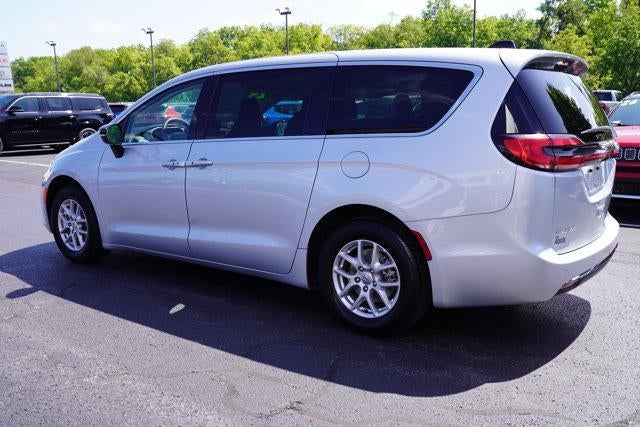2024 Chrysler Pacifica Touring L FWD