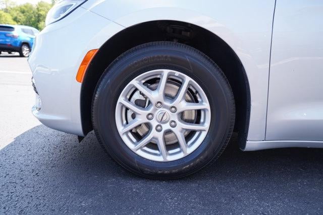 2024 Chrysler Pacifica Touring L FWD