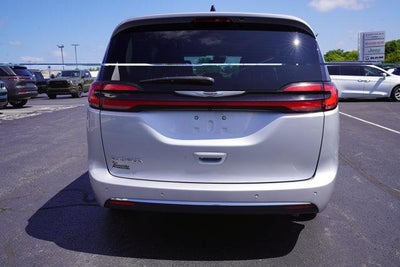 2024 Chrysler Pacifica Touring L FWD