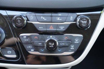 2024 Chrysler Pacifica Touring L FWD