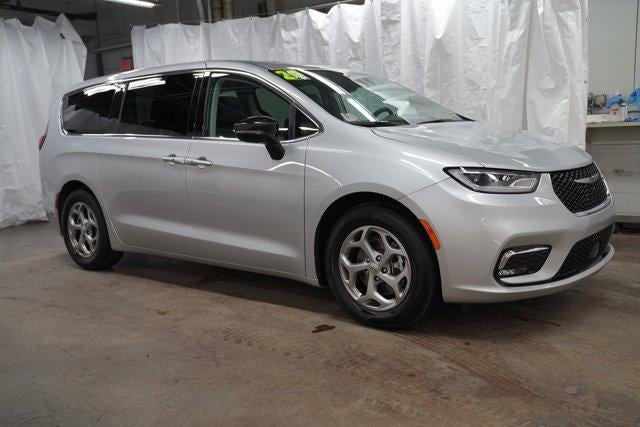 2024 Chrysler Pacifica Limited FWD