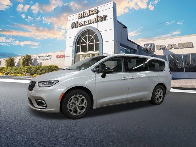 2024 Chrysler Pacifica Limited FWD