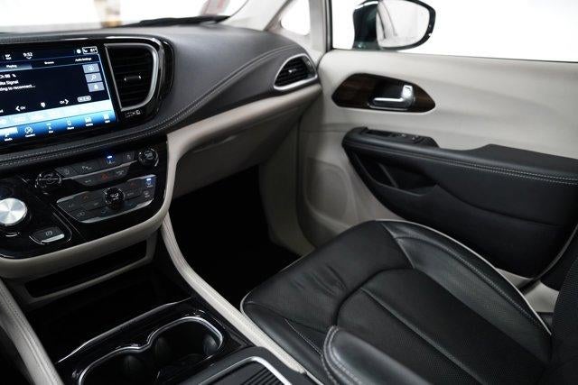 2024 Chrysler Pacifica Limited FWD