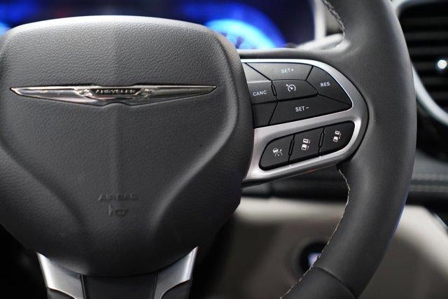 2024 Chrysler Pacifica Limited FWD