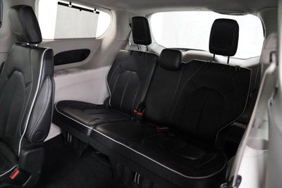 2024 Chrysler Pacifica Limited FWD