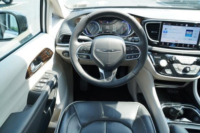 2024 Chrysler Pacifica Limited FWD