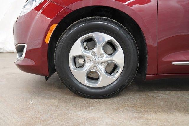 2018 Chrysler Pacifica Hybrid Limited FWD