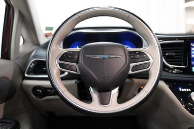 2018 Chrysler Pacifica Hybrid Limited FWD