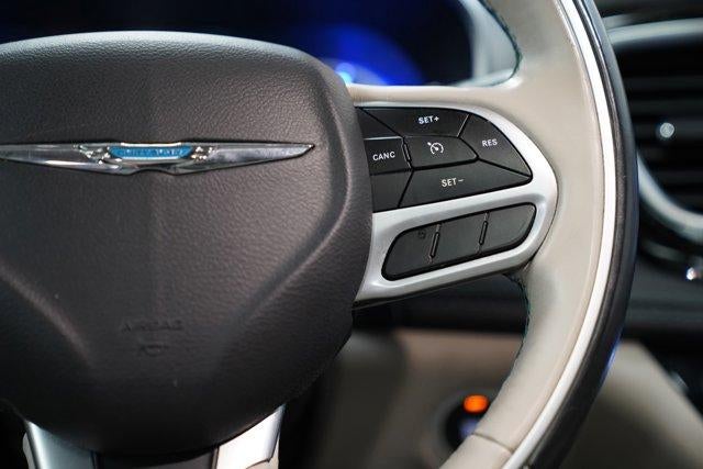 2018 Chrysler Pacifica Hybrid Limited FWD