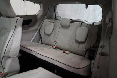 2018 Chrysler Pacifica Hybrid Limited FWD