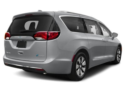 2018 Chrysler Pacifica Hybrid Limited FWD