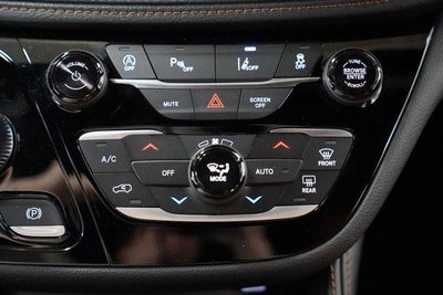 2026 Chrysler Pacifica Pinnacle AWD