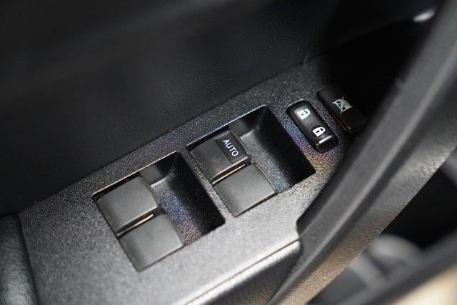 2016 Toyota Corolla 4dr Sdn Auto L (Natl)