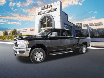 2024 RAM 3500 Tradesman 4x4 Crew Cab 8' Box