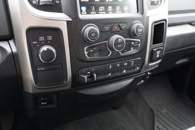 2017 RAM 2500 Big Horn 4x4 Crew Cab 6'4" Box
