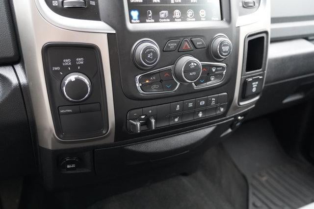 2017 RAM 2500 Big Horn 4x4 Crew Cab 6'4" Box