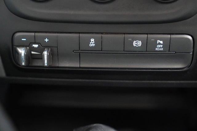 2016 RAM 2500 4WD Crew Cab 8 Ft Box Tradesman