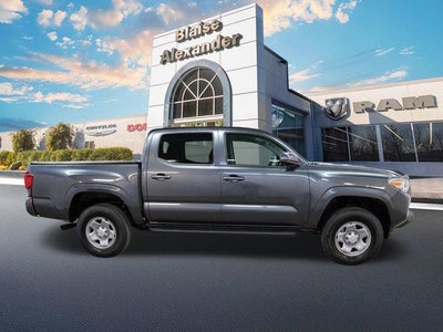 2023 Toyota Tacoma 4WD 4WD SR Double Cab 5' Bed V6 AT (GS)