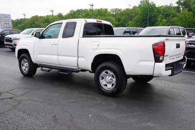 2022 Toyota Tacoma 4WD 4WD SR Access Cab 6' Bed I4 AT (SE)