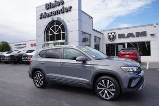 2022 Volkswagen Taos SE 4MOTION