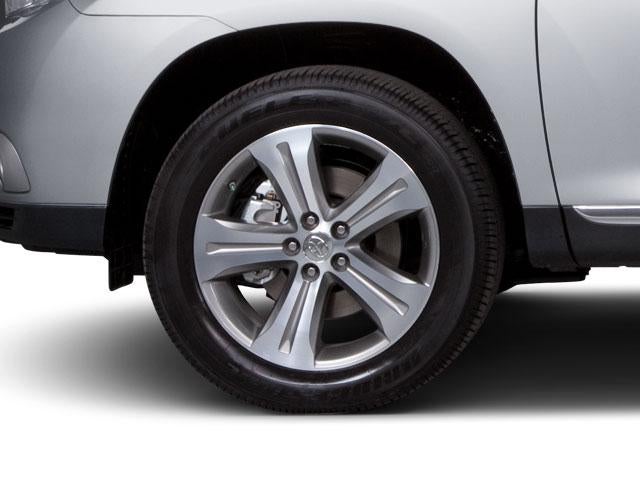 2013 Toyota Highlander 4WD 4dr V6 Plus (Natl)