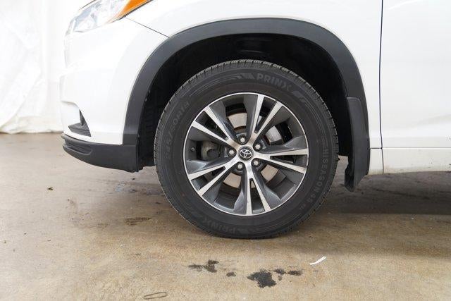 2016 Toyota Highlander AWD 4dr V6 XLE (Natl)