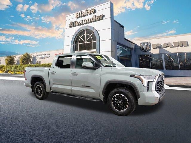 2025 Toyota Tundra 4WD 4WD SR5 CrewMax 5.5' Bed (SE)