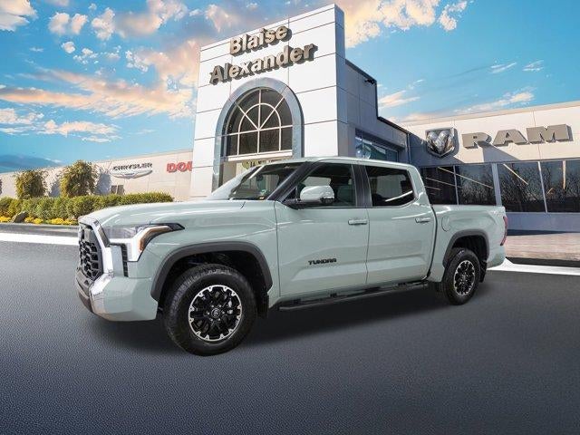 2025 Toyota Tundra 4WD 4WD SR5 CrewMax 5.5' Bed (SE)