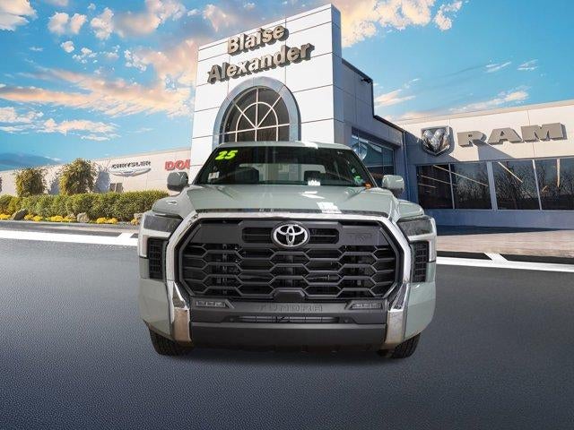 2025 Toyota Tundra 4WD 4WD SR5 CrewMax 5.5' Bed (SE)