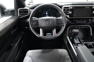 2025 Toyota Tundra 4WD 4WD SR5 CrewMax 5.5' Bed (SE)