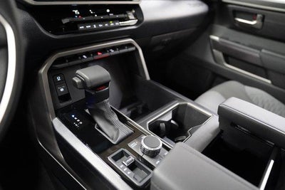 2025 Toyota Tundra 4WD 4WD SR5 CrewMax 5.5' Bed (SE)