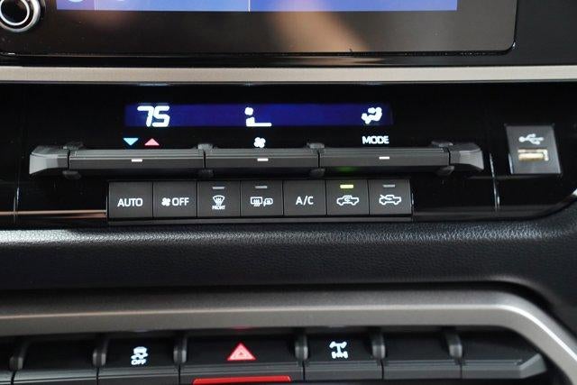 2025 Toyota Tundra 4WD 4WD SR5 CrewMax 5.5' Bed (SE)