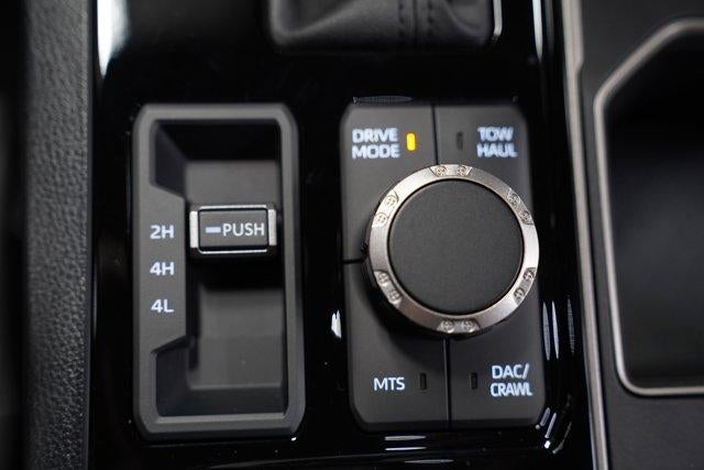 2025 Toyota Tundra 4WD 4WD SR5 CrewMax 5.5' Bed (SE)