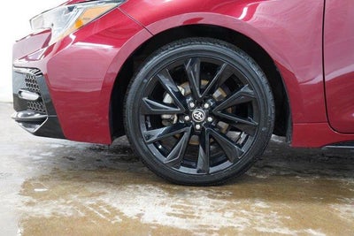 2022 Toyota Corolla SE Nightshade CVT (Natl)