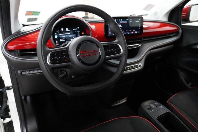 2024 FIAT 500e INSPI(RED) FWD