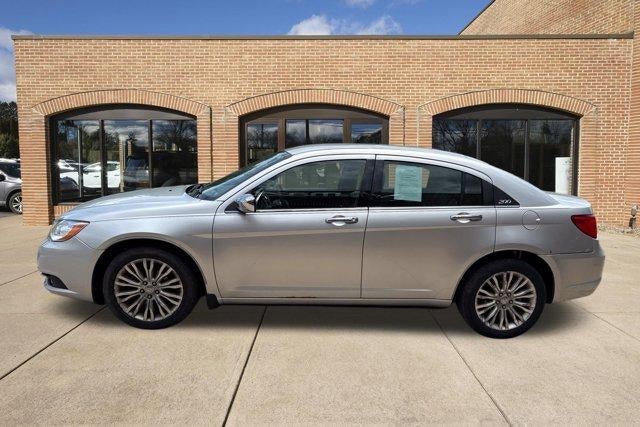2011 Chrysler 200 4dr Sdn Limited