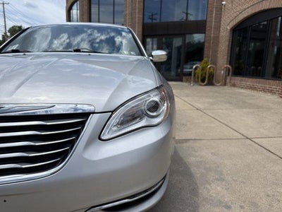 2011 Chrysler 200 4dr Sdn Limited