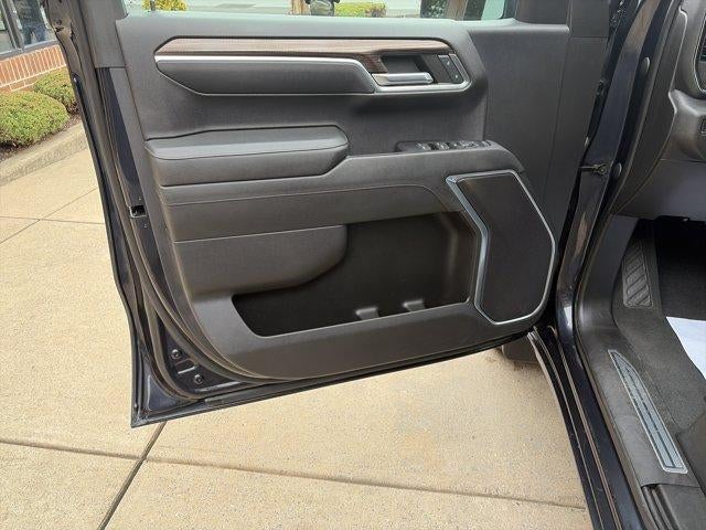 2022 Chevrolet Silverado 1500 Crew Cab Short Box 4-Wheel Drive RST