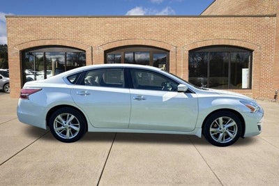 2015 Nissan Altima 4dr Sdn I4 2.5 SV