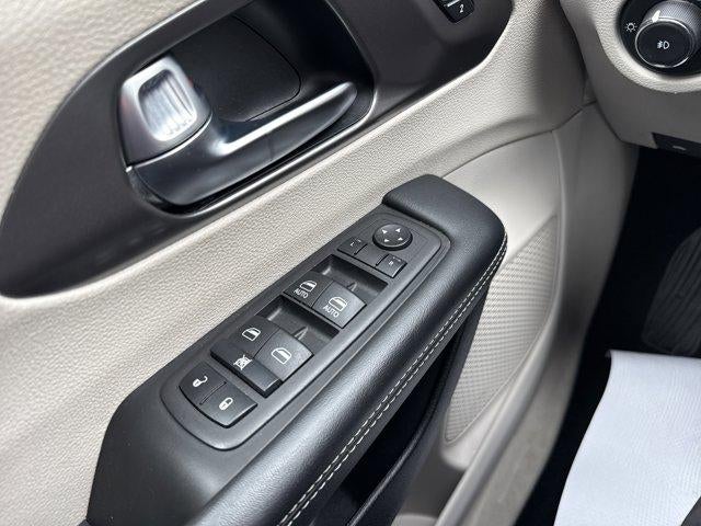 2023 Chrysler Pacifica Touring L FWD