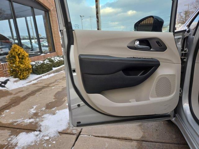 2024 Chrysler Pacifica Touring L FWD