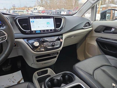 2024 Chrysler Pacifica Touring L FWD