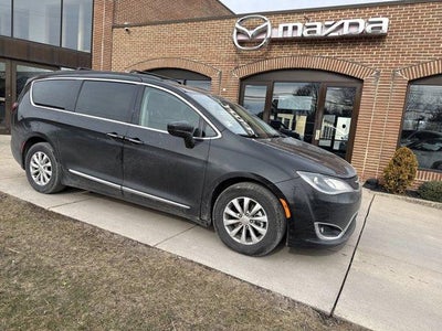 2017 Chrysler Pacifica Touring-L FWD