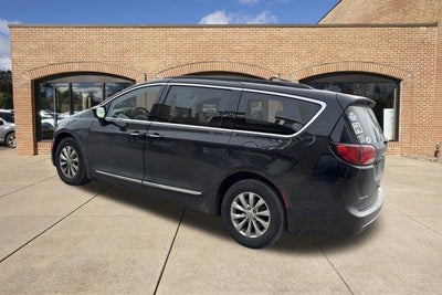 2017 Chrysler Pacifica Touring-L FWD