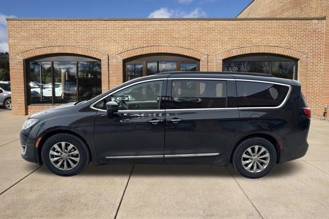 2017 Chrysler Pacifica Touring-L FWD