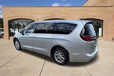 2023 Chrysler Pacifica Touring L FWD