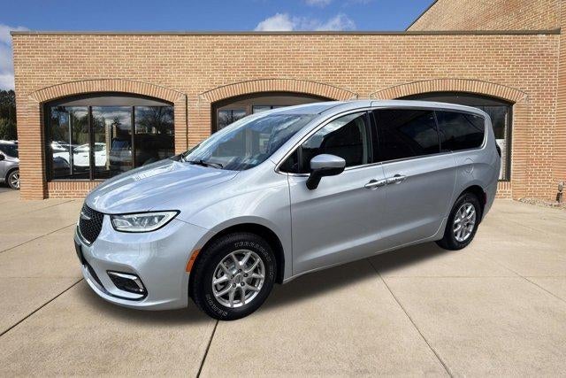 2023 Chrysler Pacifica Touring L FWD